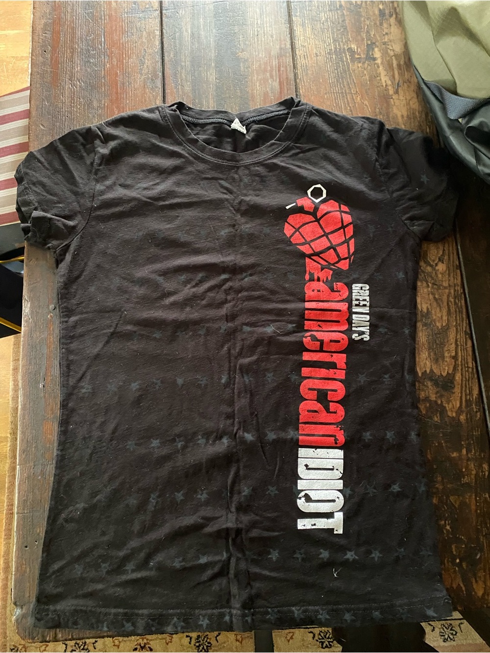American Idiot women Black Graphic Tee - Red Accent